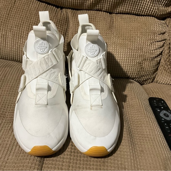 Nike Air Huarache MENS SIZE 10 WHITE - Picture 12 of 12